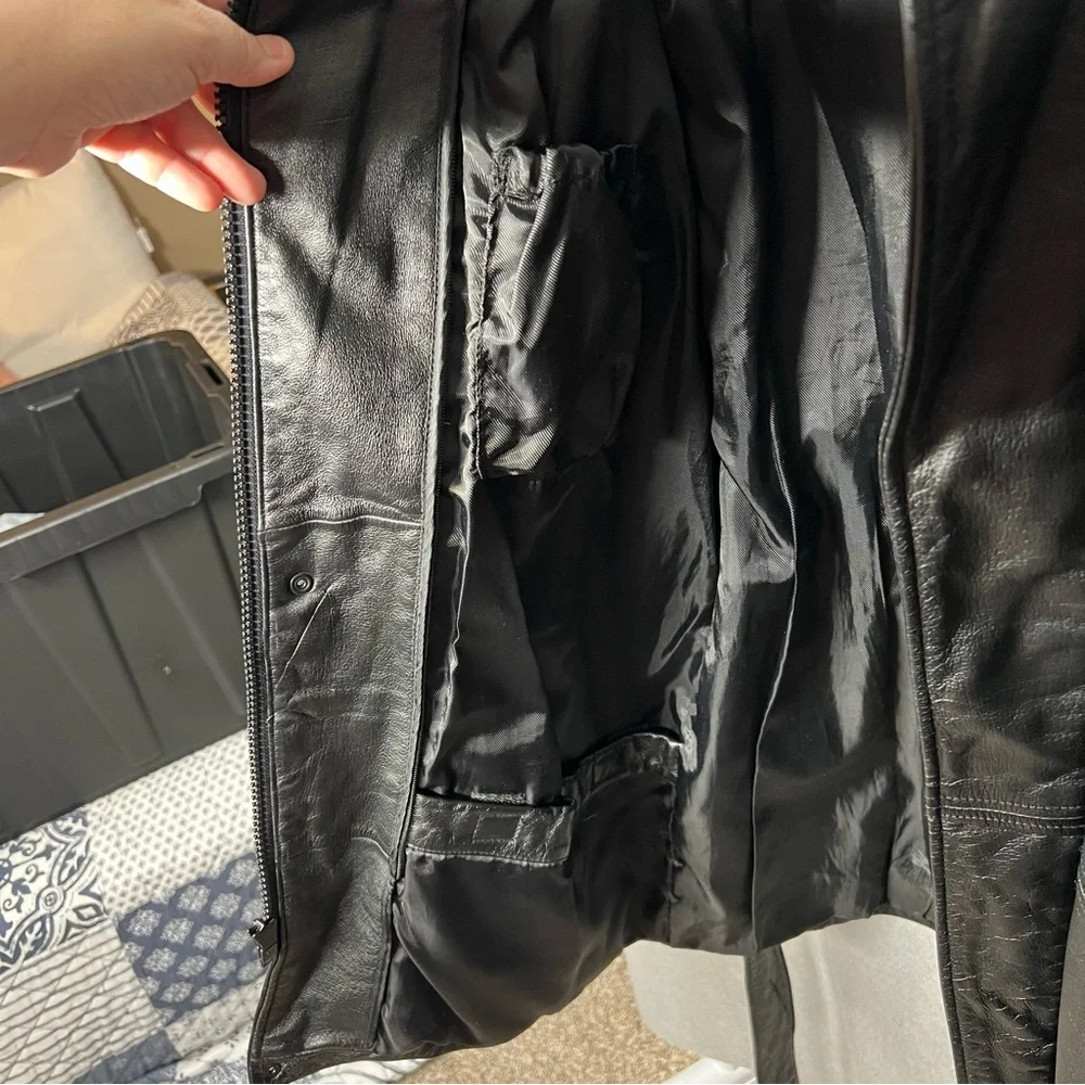 Vintage! Wilson's Black Belted Leather Jacket Size Large - Picture 12 of 12